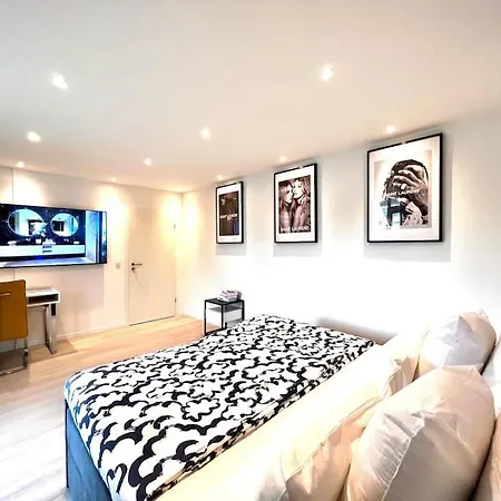 Living Solution 24 Apartment *