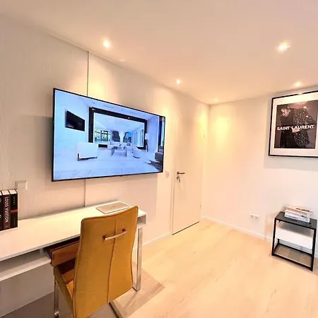 Apartment Living Solution 24 *