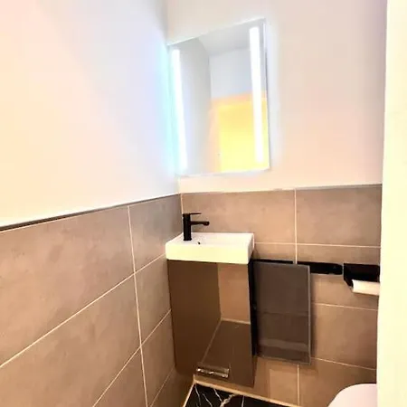 Living Solution 24 Apartment