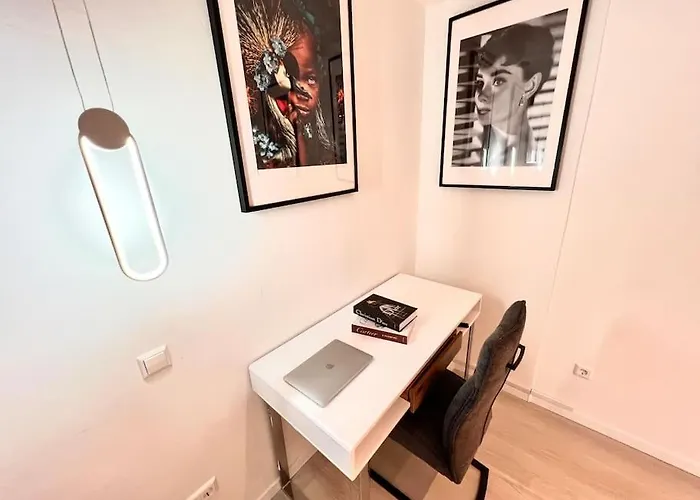 Apartment Living Solution 24 *