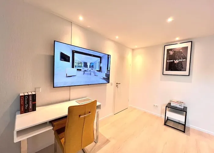 Apartment Living Solution 24 *